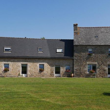 La Ferme Guibel Bed & Breakfast Plouzelambre Exterior photo